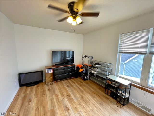 38445 Westminster Lane, Willoughby, OH 44094