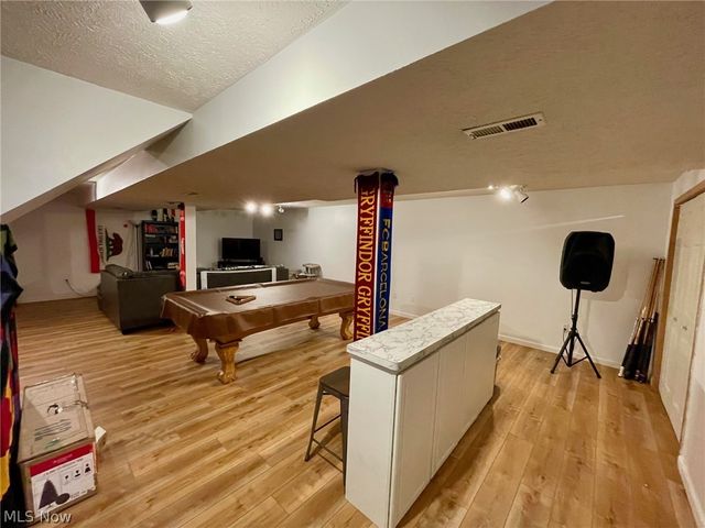 38445 Westminster Lane, Willoughby, OH 44094