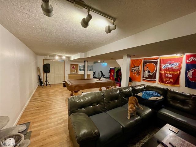 38445 Westminster Lane, Willoughby, OH 44094