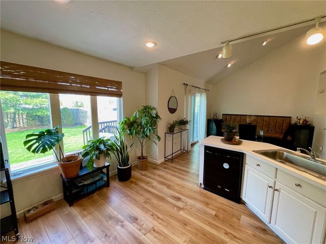 38445 Westminster Lane, Willoughby, OH 44094