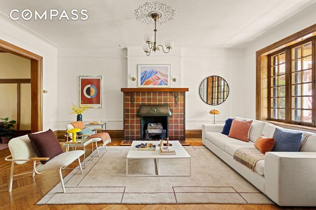 573 16th Street, New York City, NY 11215