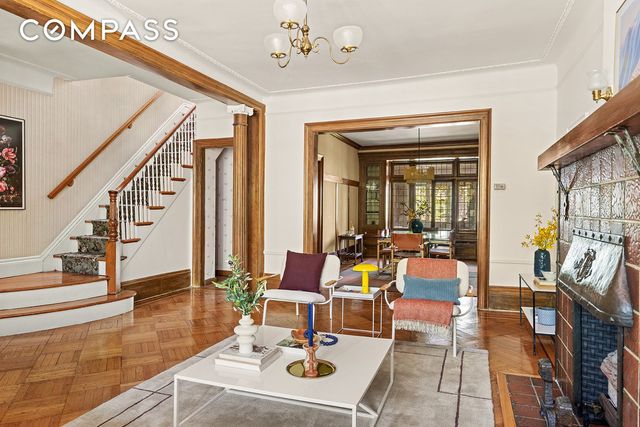 573 16th Street, New York City, NY 11215