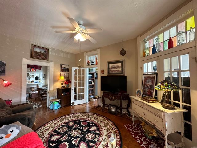 915 E 5th, Texarkana, AR 71854