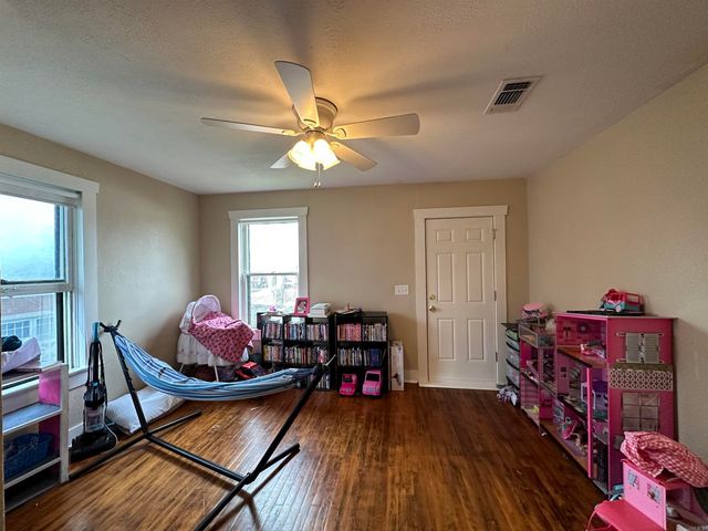 915 E 5th, Texarkana, AR 71854