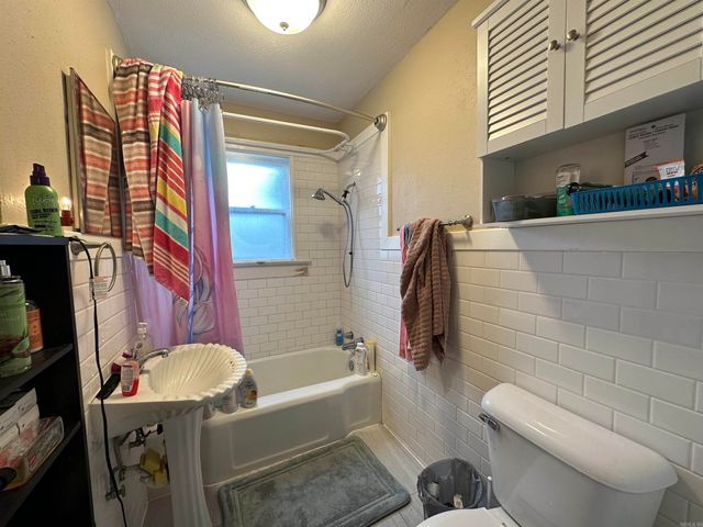 915 E 5th, Texarkana, AR 71854