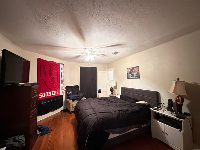 915 E 5th, Texarkana, AR 71854