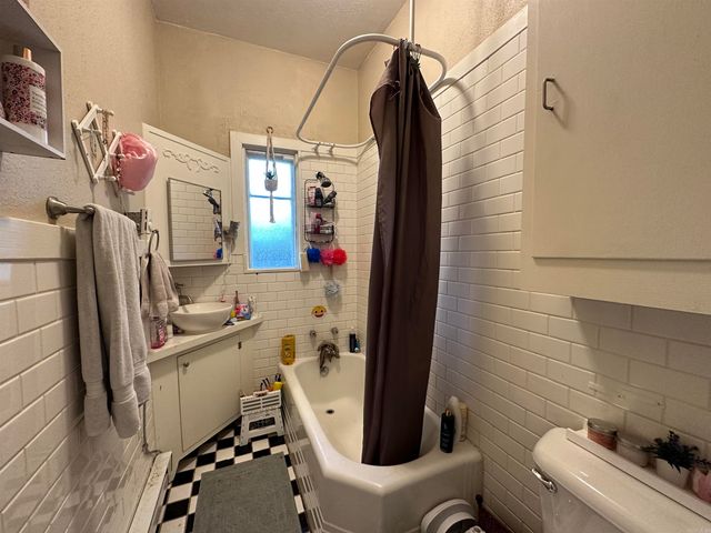 915 E 5th, Texarkana, AR 71854