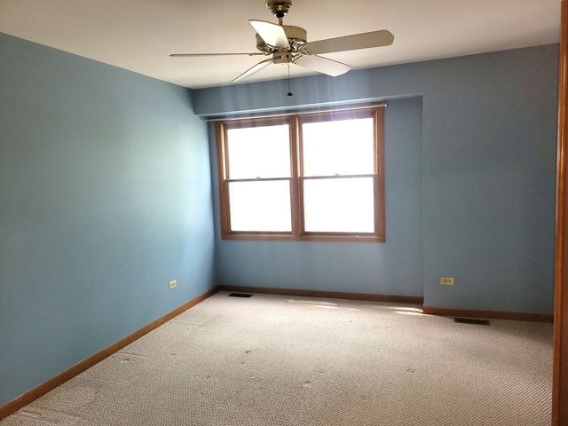 405 S Wenbriar Square, Addison, IL 60101
