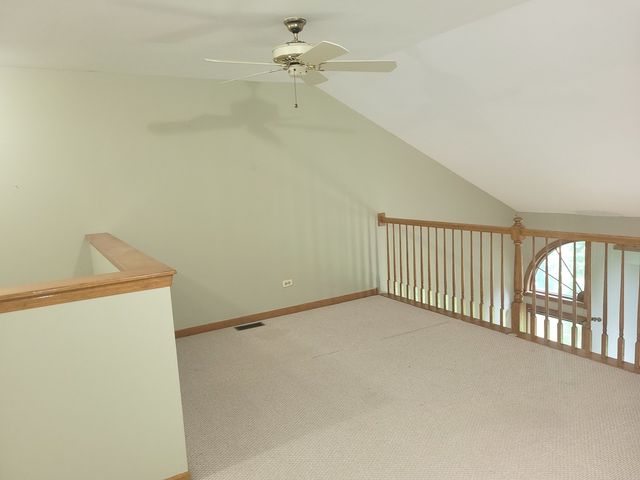 405 S Wenbriar Square, Addison, IL 60101