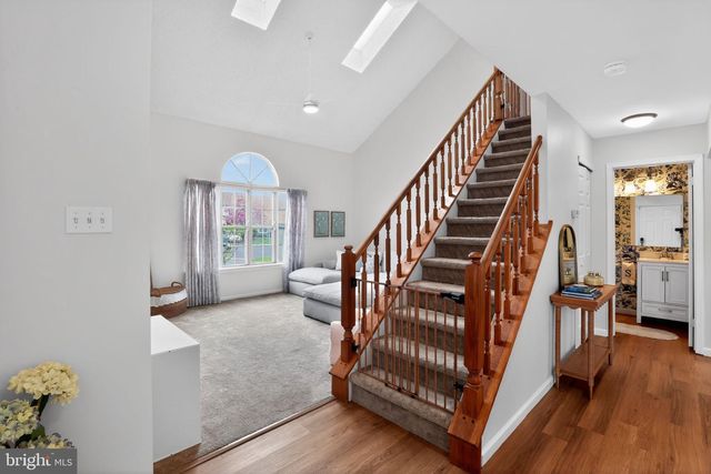 6 ASPEN CT, Newtown, PA 18940