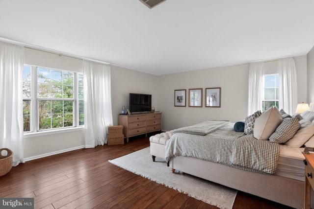 6 ASPEN CT, Newtown, PA 18940