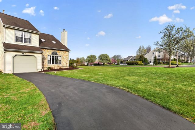 6 ASPEN CT, Newtown, PA 18940