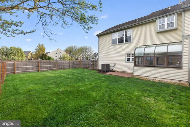 6 ASPEN CT, Newtown, PA 18940