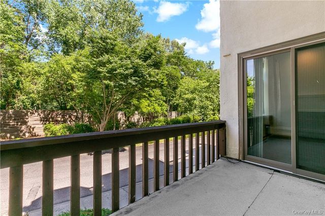 343 N Greeley Avenue, Chappaqua, NY 10514