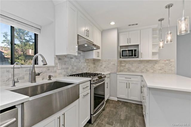 343 N Greeley Avenue, Chappaqua, NY 10514