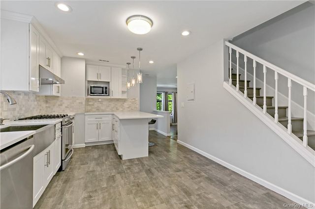 343 N Greeley Avenue, Chappaqua, NY 10514