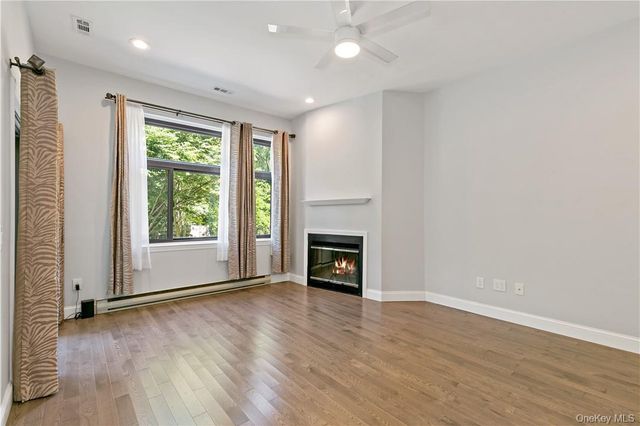 343 N Greeley Avenue, Chappaqua, NY 10514