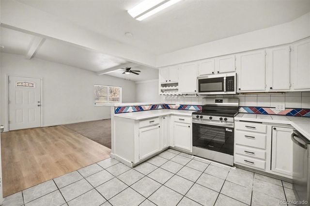 1701 Ironton Street, Aurora, CO 80010