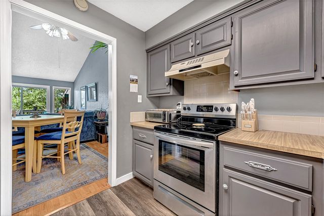 9 Connie Lane, Bella Vista, AR 72715