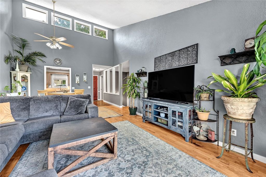 9 Connie Lane, Bella Vista, AR 72715