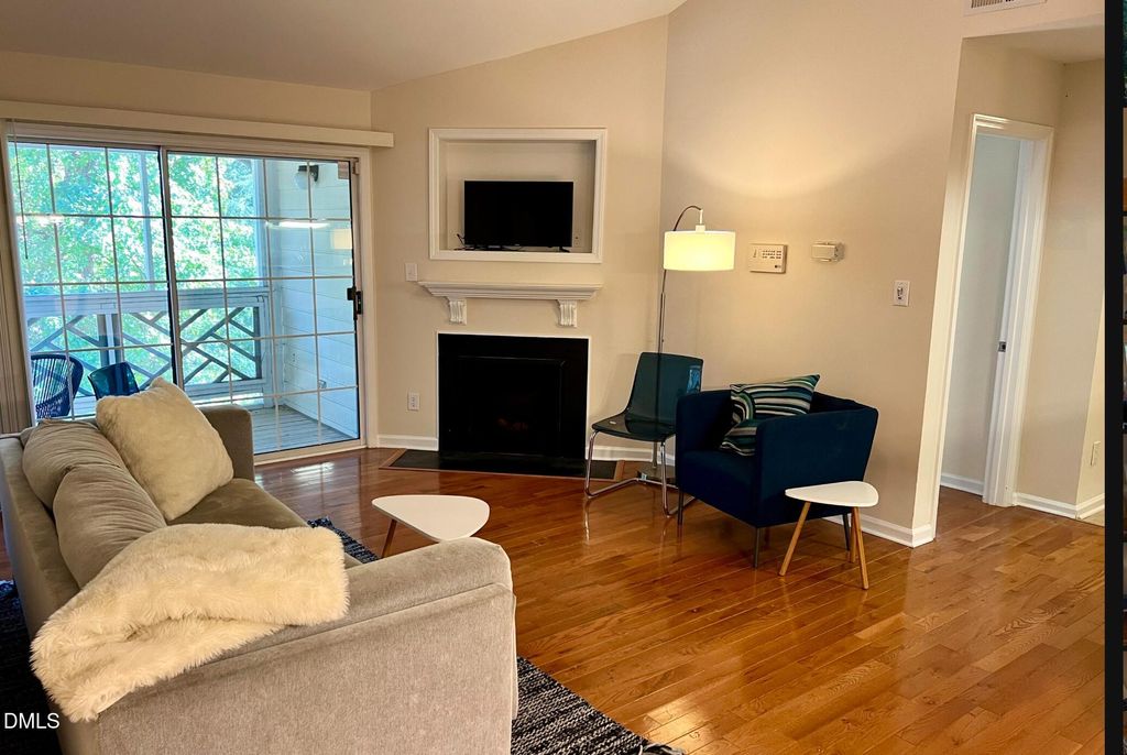 1010 Kingswood Drive Apt G, Chapel Hill, NC 27517