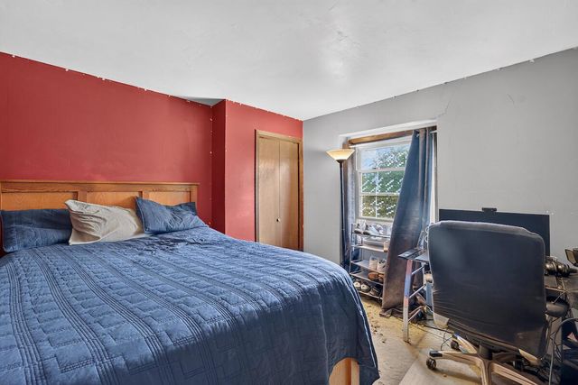 8323 10 PLACE, Kenosha, WI 53144