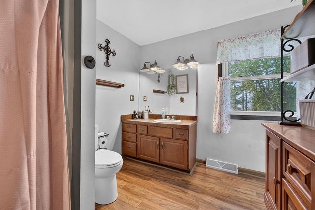 8323 10 PLACE, Kenosha, WI 53144