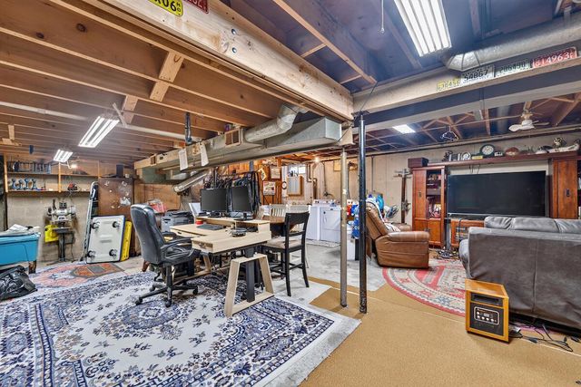 8323 10 PLACE, Kenosha, WI 53144