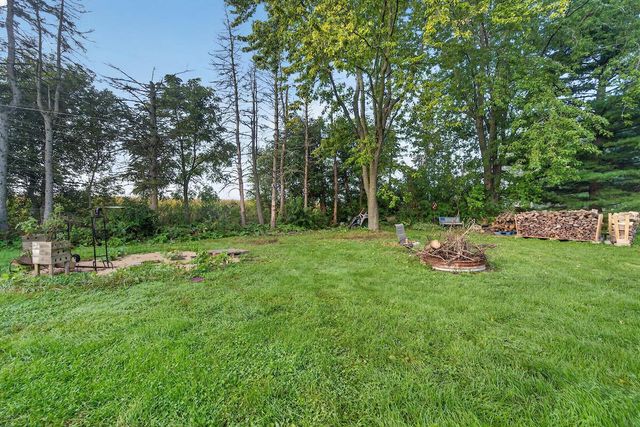 8323 10 PLACE, Kenosha, WI 53144