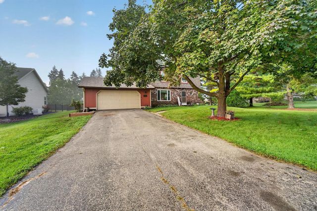 8323 10 PLACE, Kenosha, WI 53144