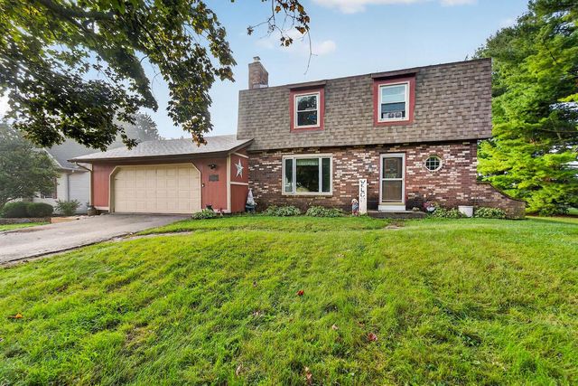 8323 10 PLACE, Kenosha, WI 53144