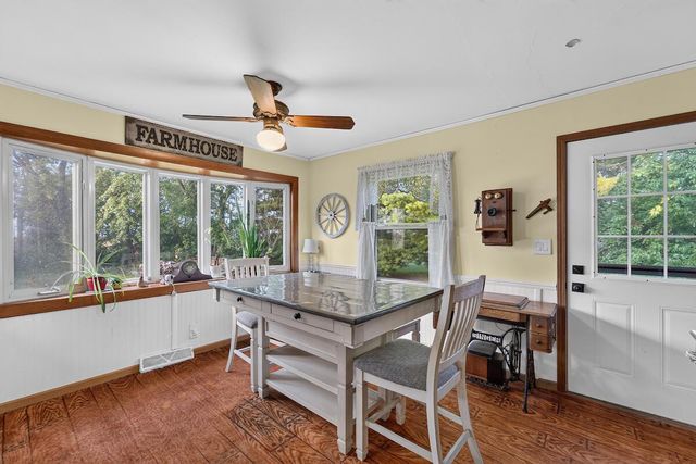 8323 10 PLACE, Kenosha, WI 53144