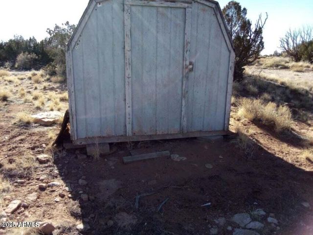 5803 DARK CANYON Drive, Winslow, AZ 86047