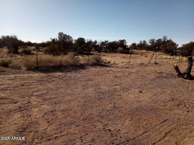 5803 DARK CANYON Drive, Winslow, AZ 86047