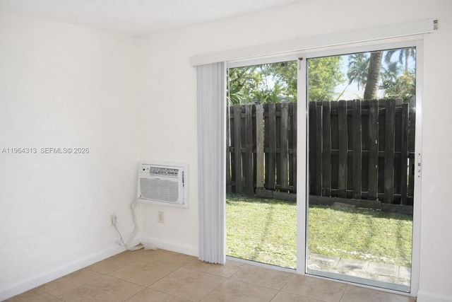 932 Moffett St 4, Hallandale Beach, FL 33009