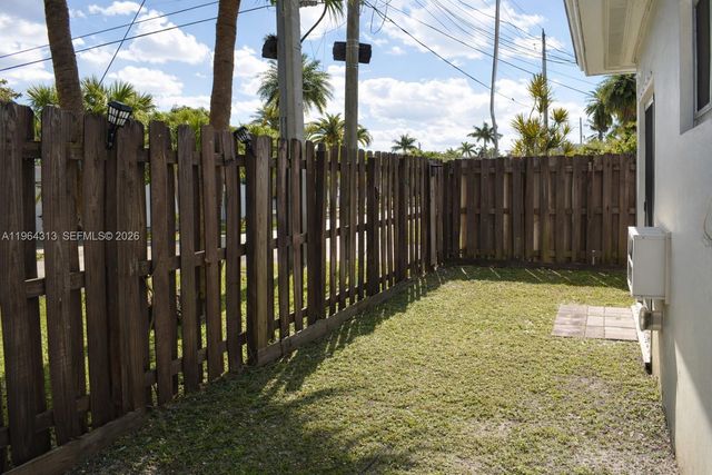 932 Moffett St 4, Hallandale Beach, FL 33009