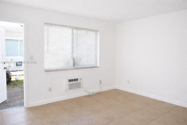 932 Moffett St 4, Hallandale Beach, FL 33009