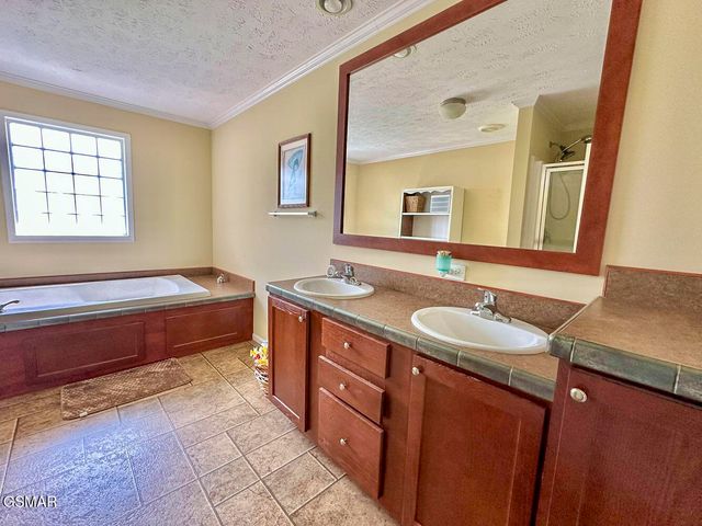 2218 Harvest Lane, Dandridge, TN 37725