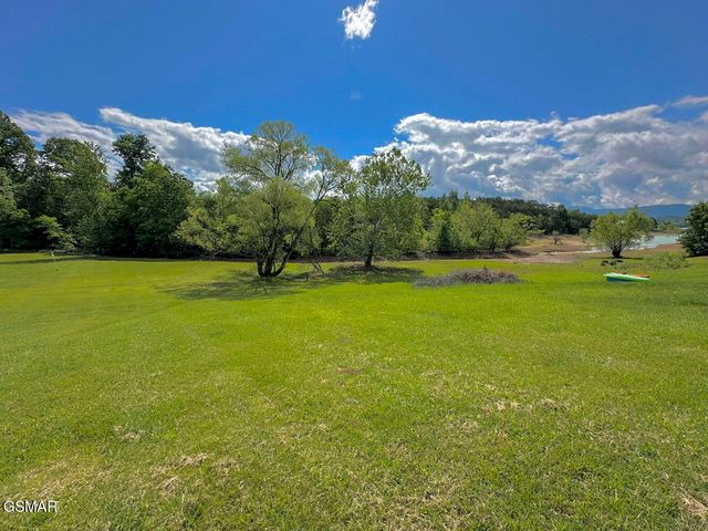 2218 Harvest Lane, Dandridge, TN 37725