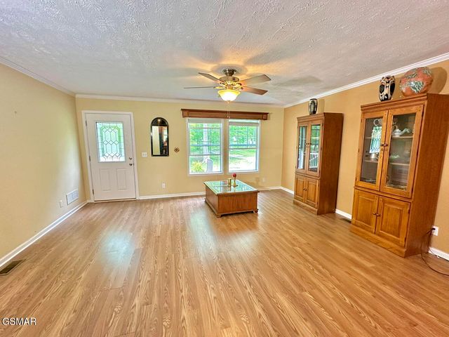 2218 Harvest Lane, Dandridge, TN 37725