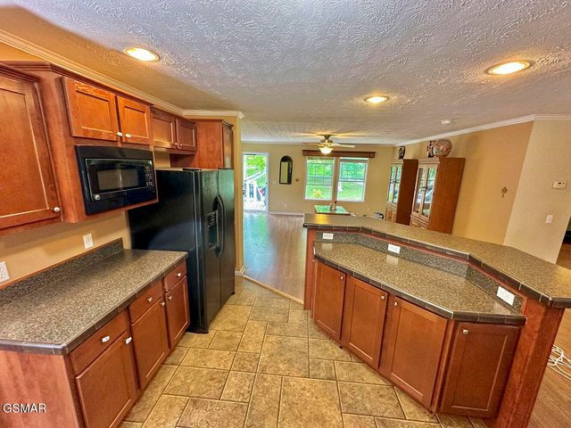 2218 Harvest Lane, Dandridge, TN 37725