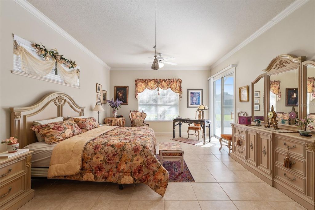 Image 20 of property listing at 3865 SE 52ND AVENUE, Ocala, FL 34480