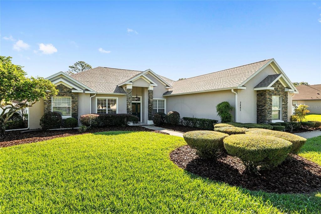 Image 3 of property listing at 3865 SE 52ND AVENUE, Ocala, FL 34480