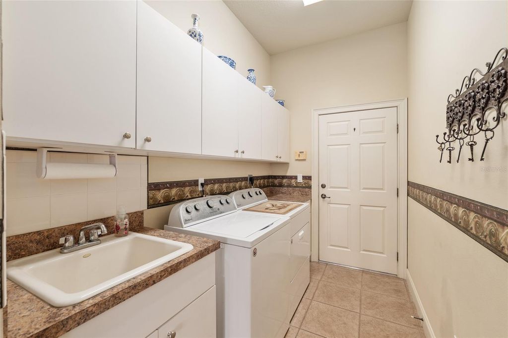 Image 28 of property listing at 3865 SE 52ND AVENUE, Ocala, FL 34480