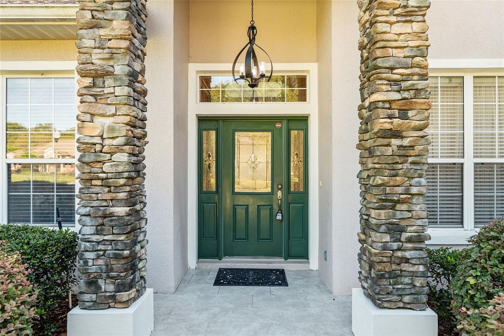 Image 6 of property listing at 3865 SE 52ND AVENUE, Ocala, FL 34480