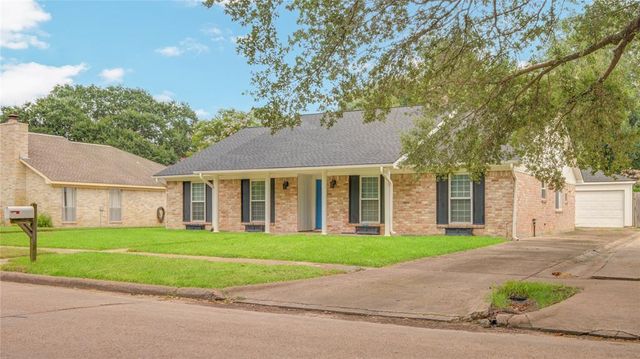 835 Hidden Canyon Road, Katy, TX 77450
