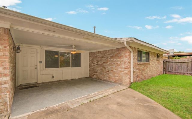 835 Hidden Canyon Road, Katy, TX 77450