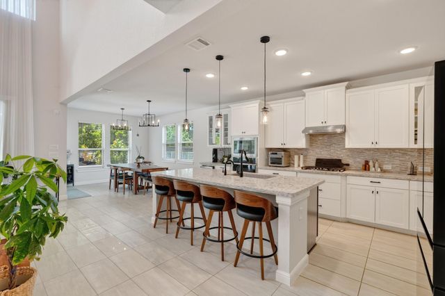 27 Floral Vista Drive, Tomball, TX 77375