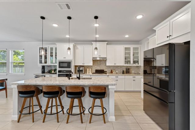 27 Floral Vista Drive, Tomball, TX 77375