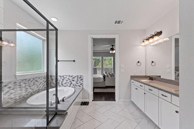 27 Floral Vista Drive, Tomball, TX 77375